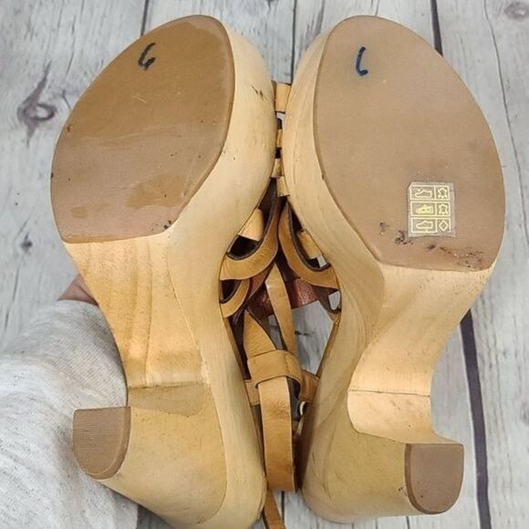 Max Studio Oakey Slingback Wood High Heels - Picture 9 of 13